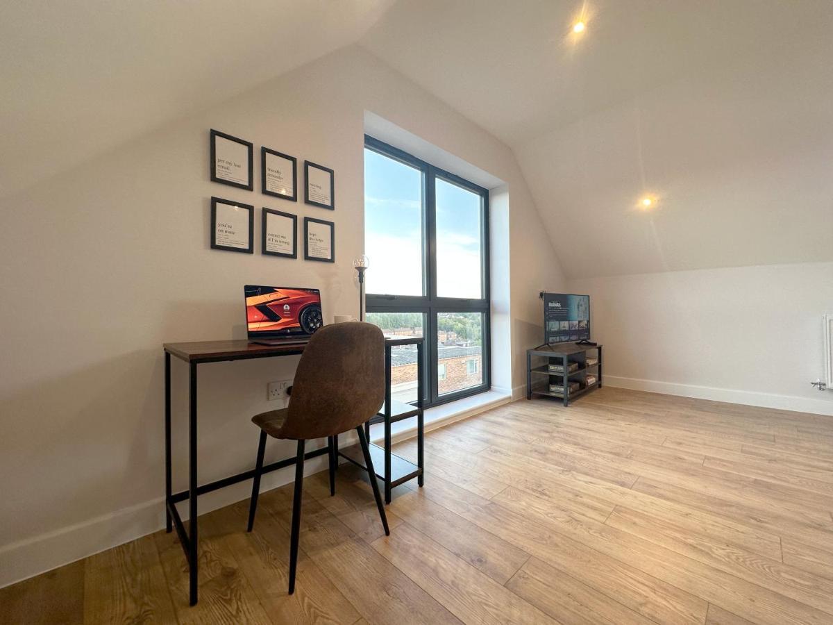 Stylish & Spacious Apartment Роял Тънбридж Уелс Екстериор снимка